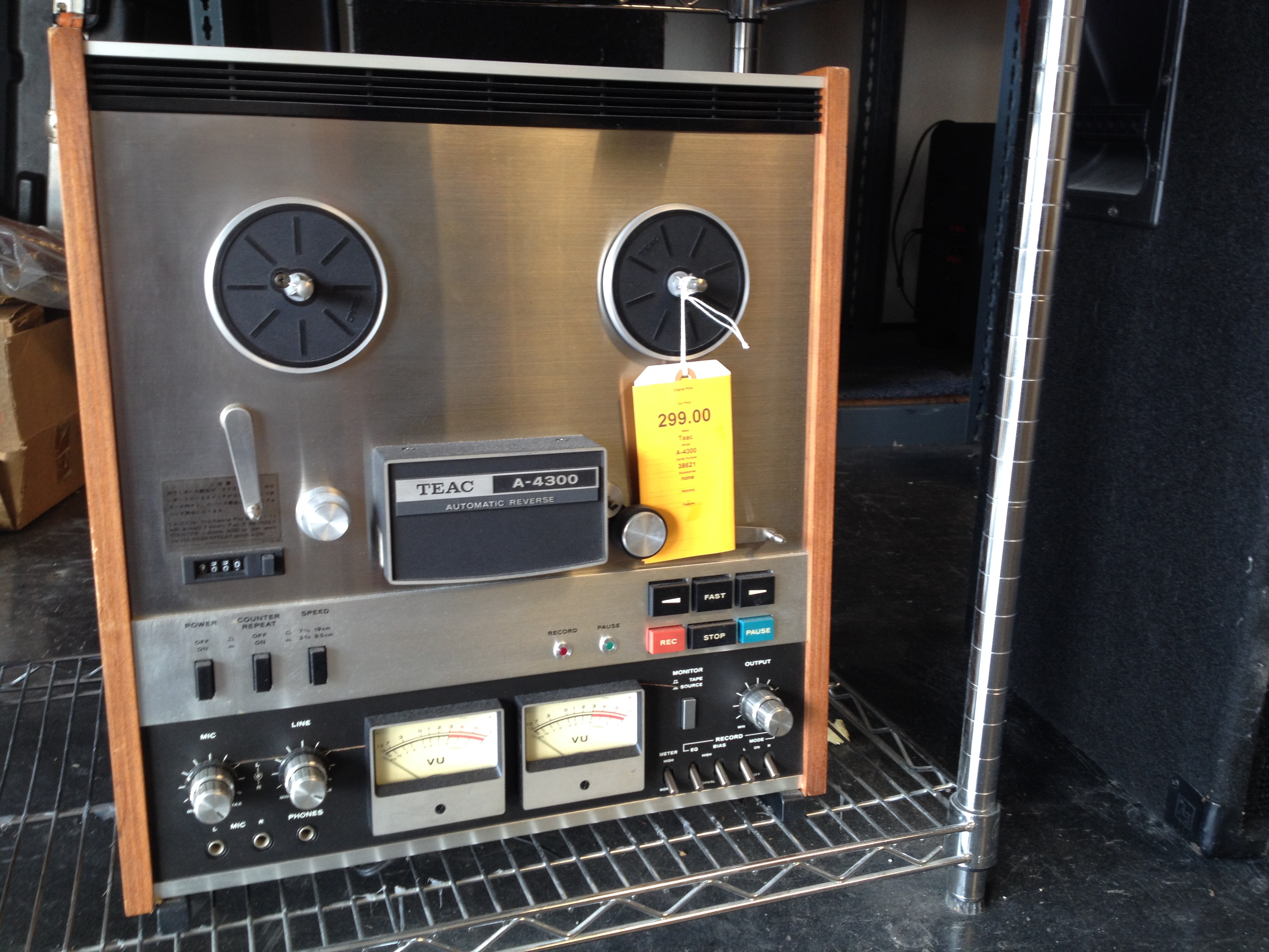 Teac A4300 ProAudio Electronics